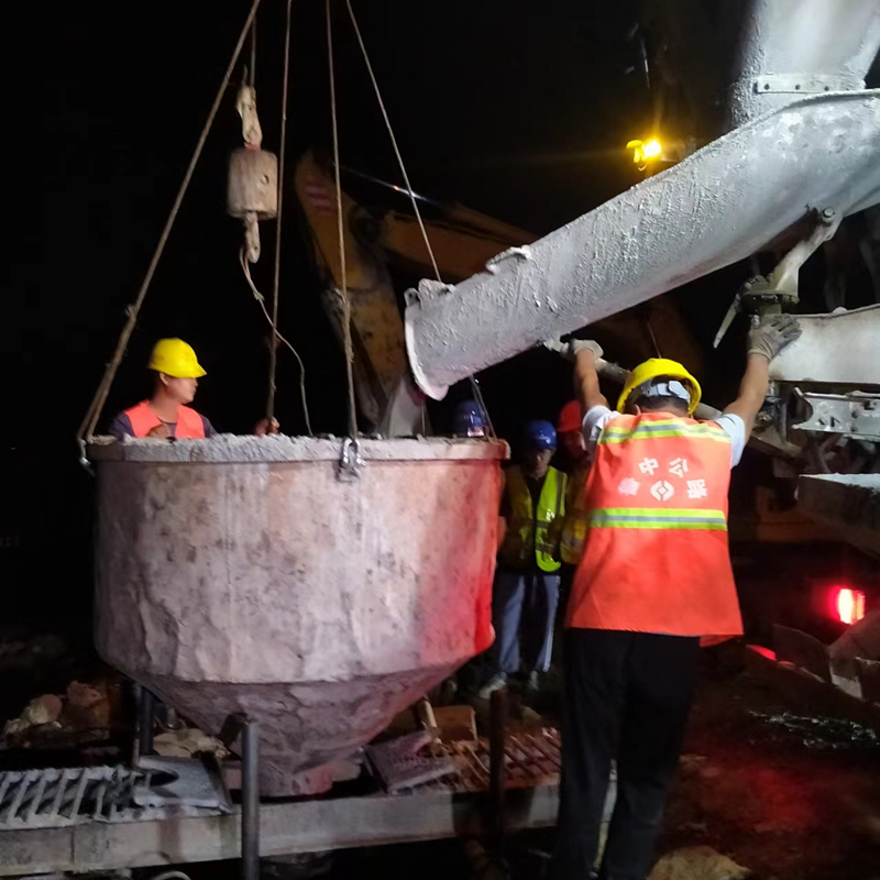 臨臨高速六標沂源南互通A匝道橋全面展開施工