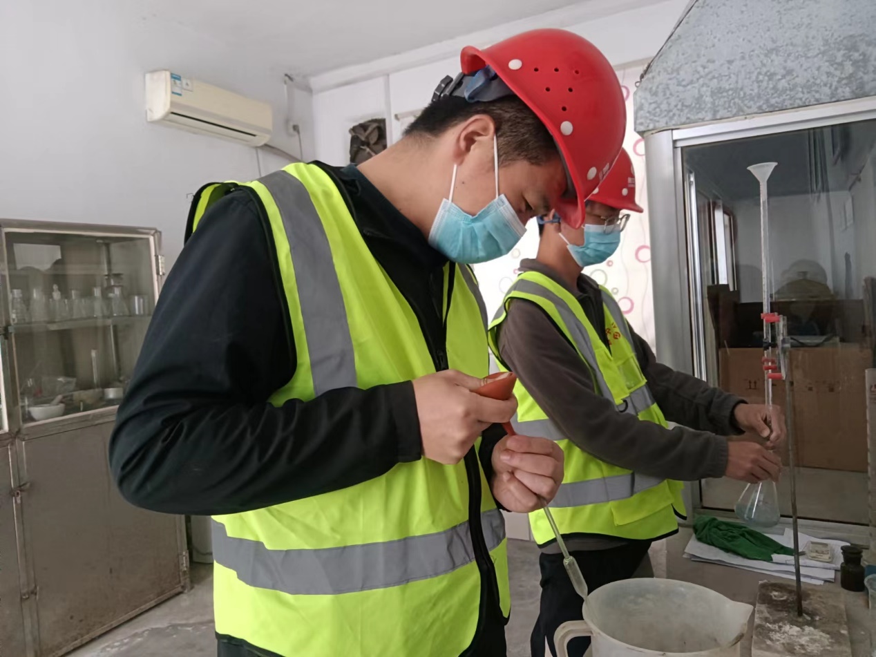 尋找最美公路人：不負(fù)韶華，奮進(jìn)前行的左榮華