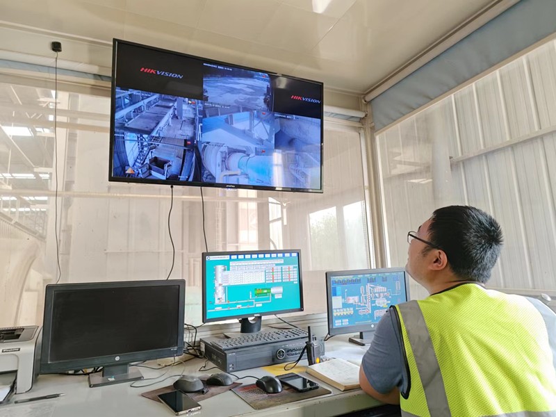 春之希望：高青拌合站全力以赴大干風采