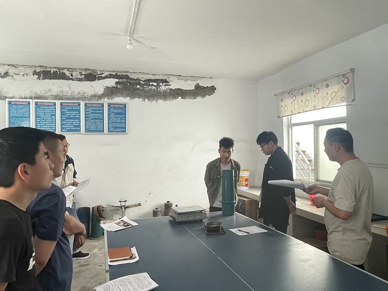 第二區(qū)域項目部組織試驗操作培訓