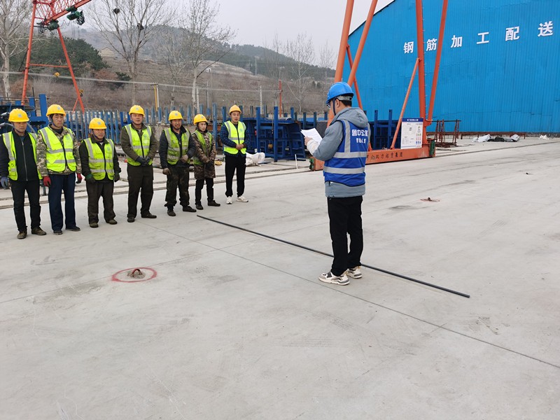 每日展開安全班前會(huì)5q-P5p_副本 每日展開安全班前會(huì)5q-P5p_副本