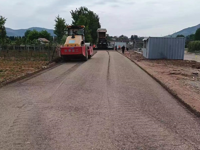 田莊水庫防汛路水穩(wěn)及瀝青路面施工1