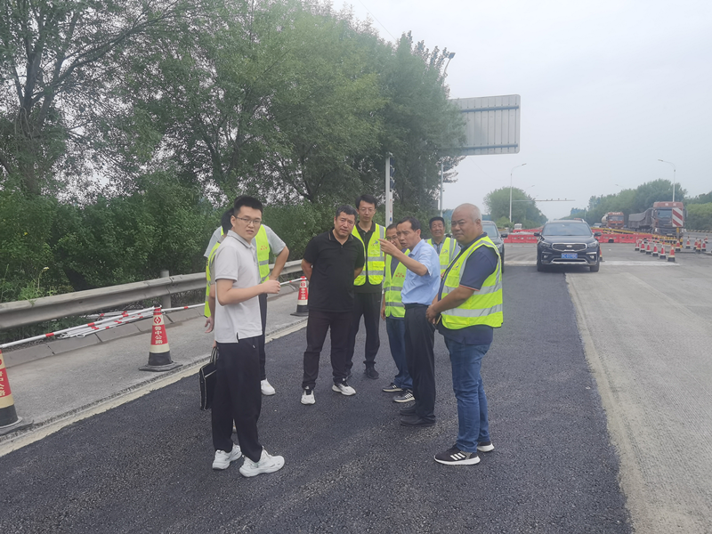 市交通建設(shè)發(fā)展中心聯(lián)合高青縣分中心對(duì) G233 高青段開(kāi)展安全檢查