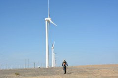 雙手負(fù)重，聞思修行