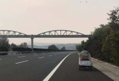 不忘公路暢通，不變交通情懷